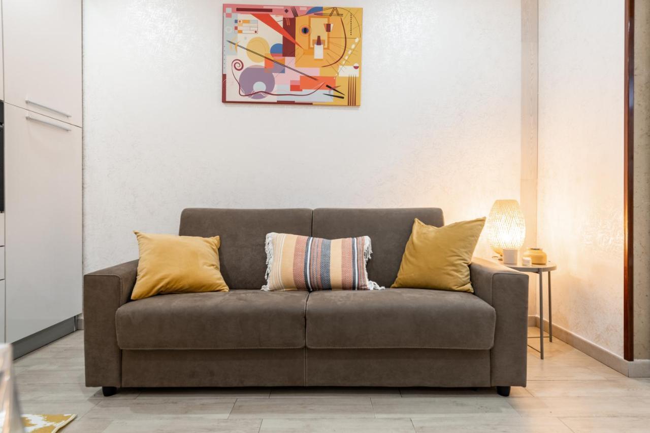 Yhellow Home Comfy Apartment Bari Exterior photo
